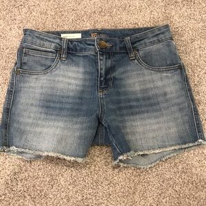 Never worn Kut from the Kloth Gidget denim shorts